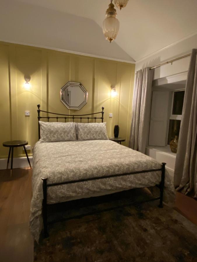 No. 1 Bridge Street Apartment Westport Bagian luar foto