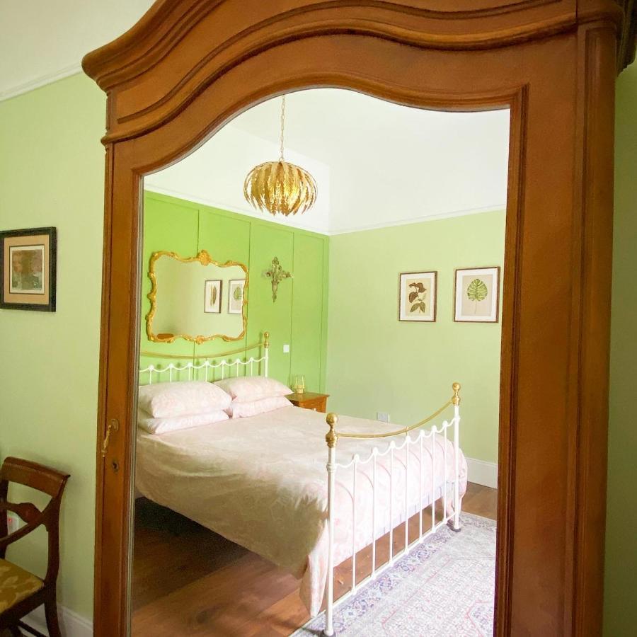 No. 1 Bridge Street Apartment Westport Bagian luar foto
