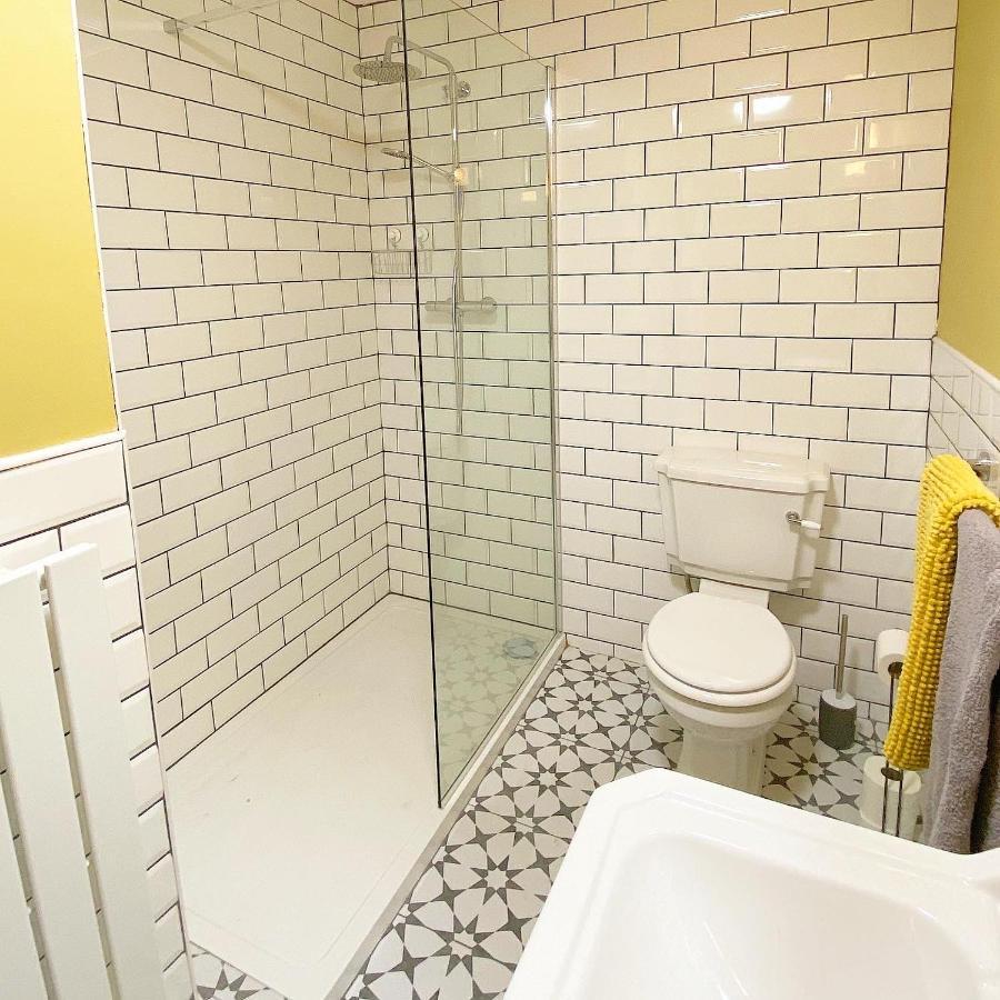 No. 1 Bridge Street Apartment Westport Bagian luar foto