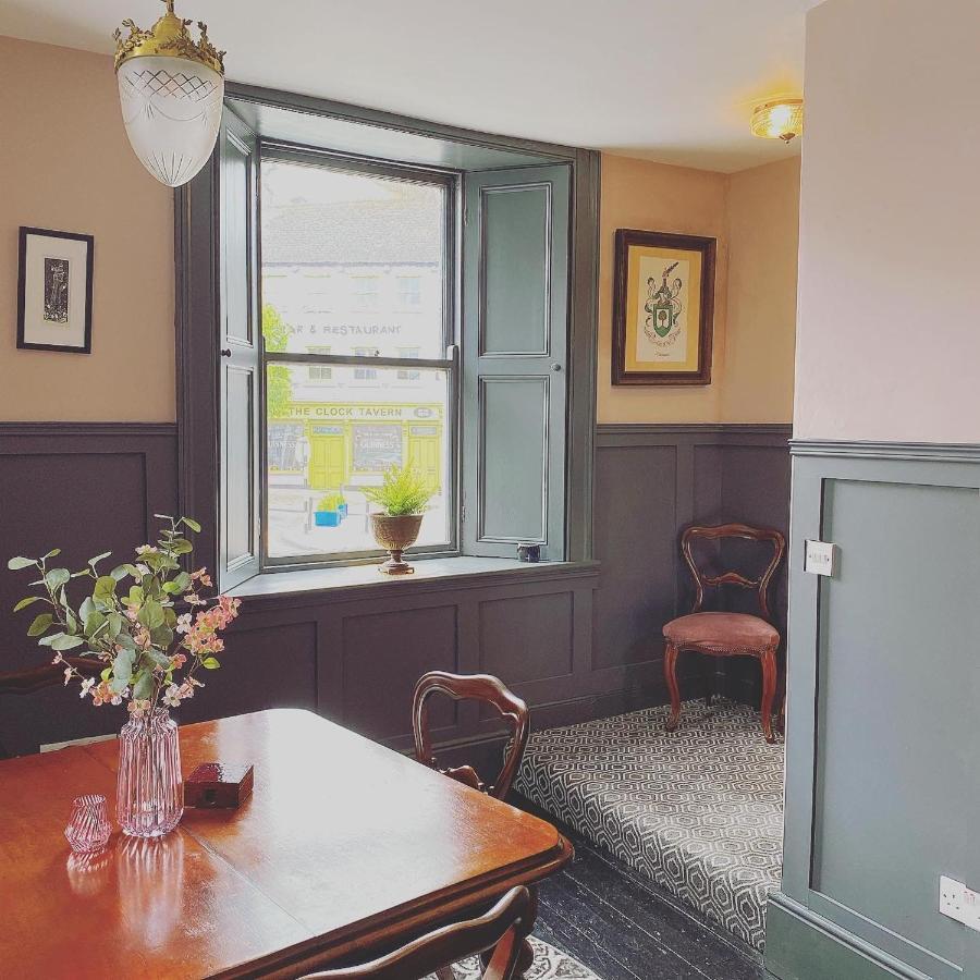 No. 1 Bridge Street Apartment Westport Bagian luar foto