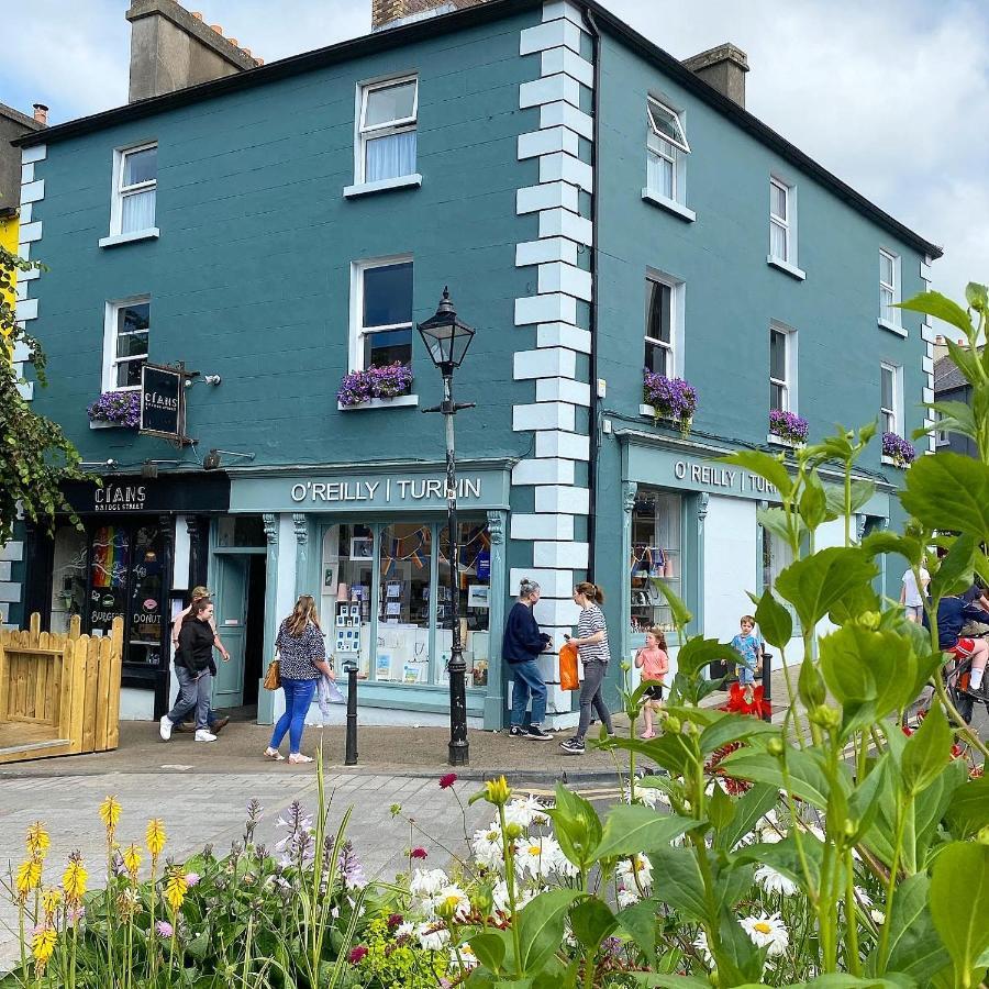No. 1 Bridge Street Apartment Westport Bagian luar foto