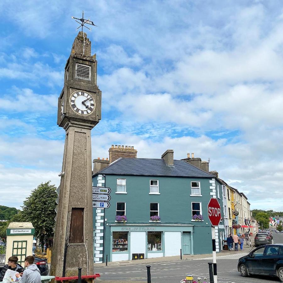 No. 1 Bridge Street Apartment Westport Bagian luar foto