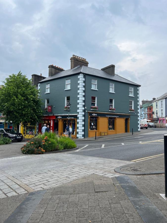 No. 1 Bridge Street Apartment Westport Bagian luar foto